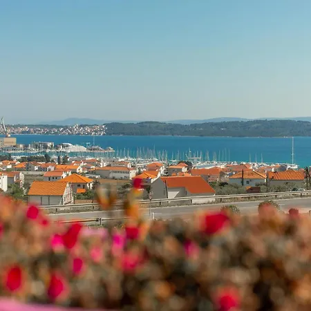 Semesterbostad Cozy In Seget Donji Trogir