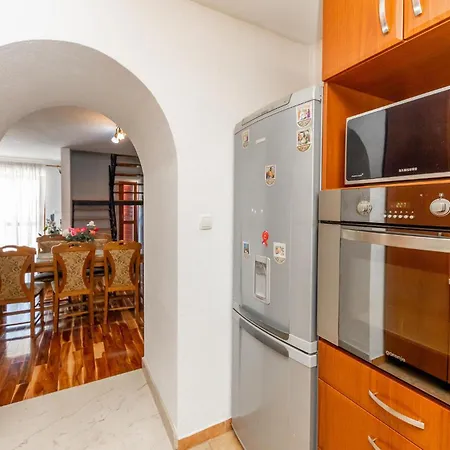 Cozy In Seget Donji Дом отдыха