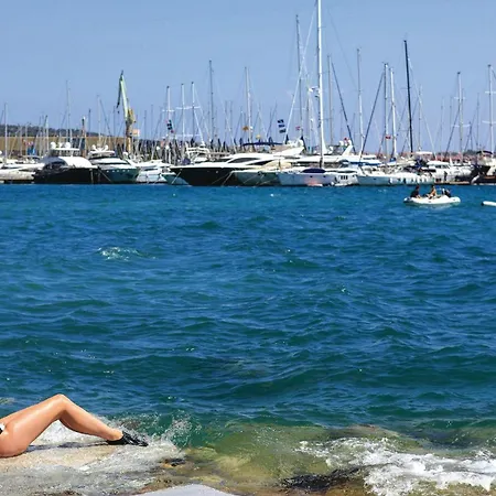 Дом отдыха Cozy In Seget Donji