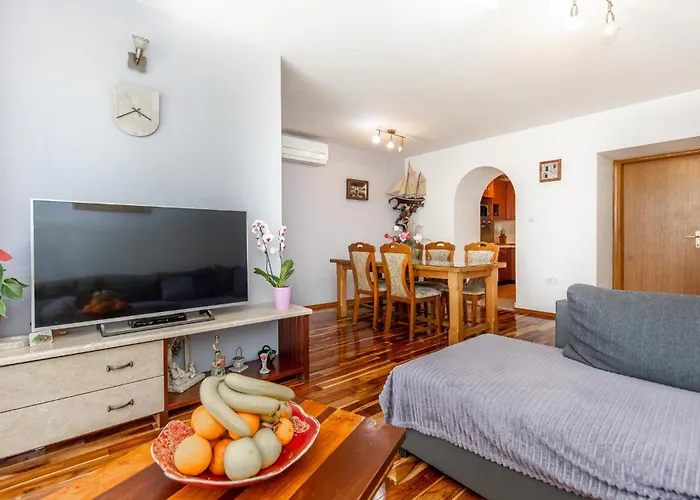 Cozy In Seget Donji Трогир