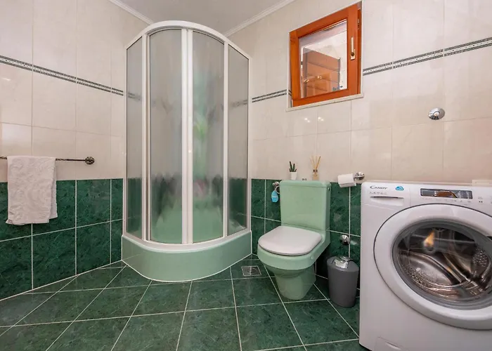 Дом отдыха Cozy In Seget Donji *